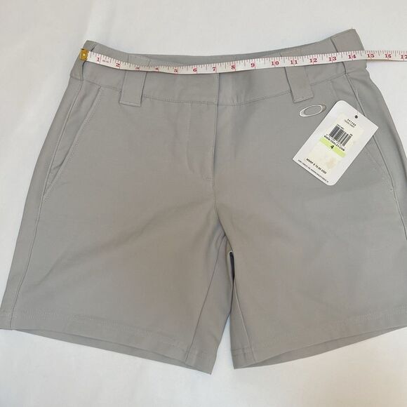 Oakley Gray Cargo Shorts Versatile and Stylish - Picture 10 of 13